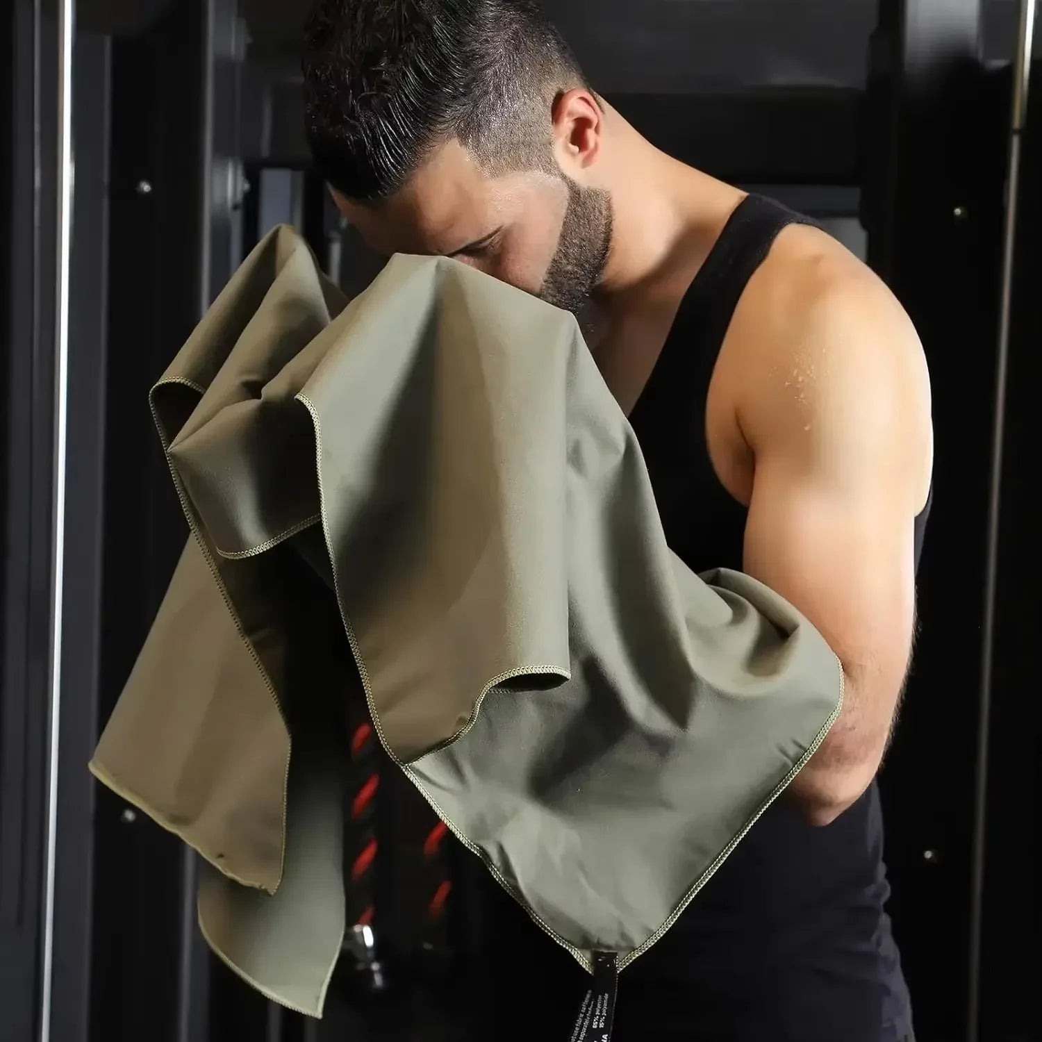 Quick-Dry Microfiber Towel - Ultra Absorbent Travel & Beach Towel